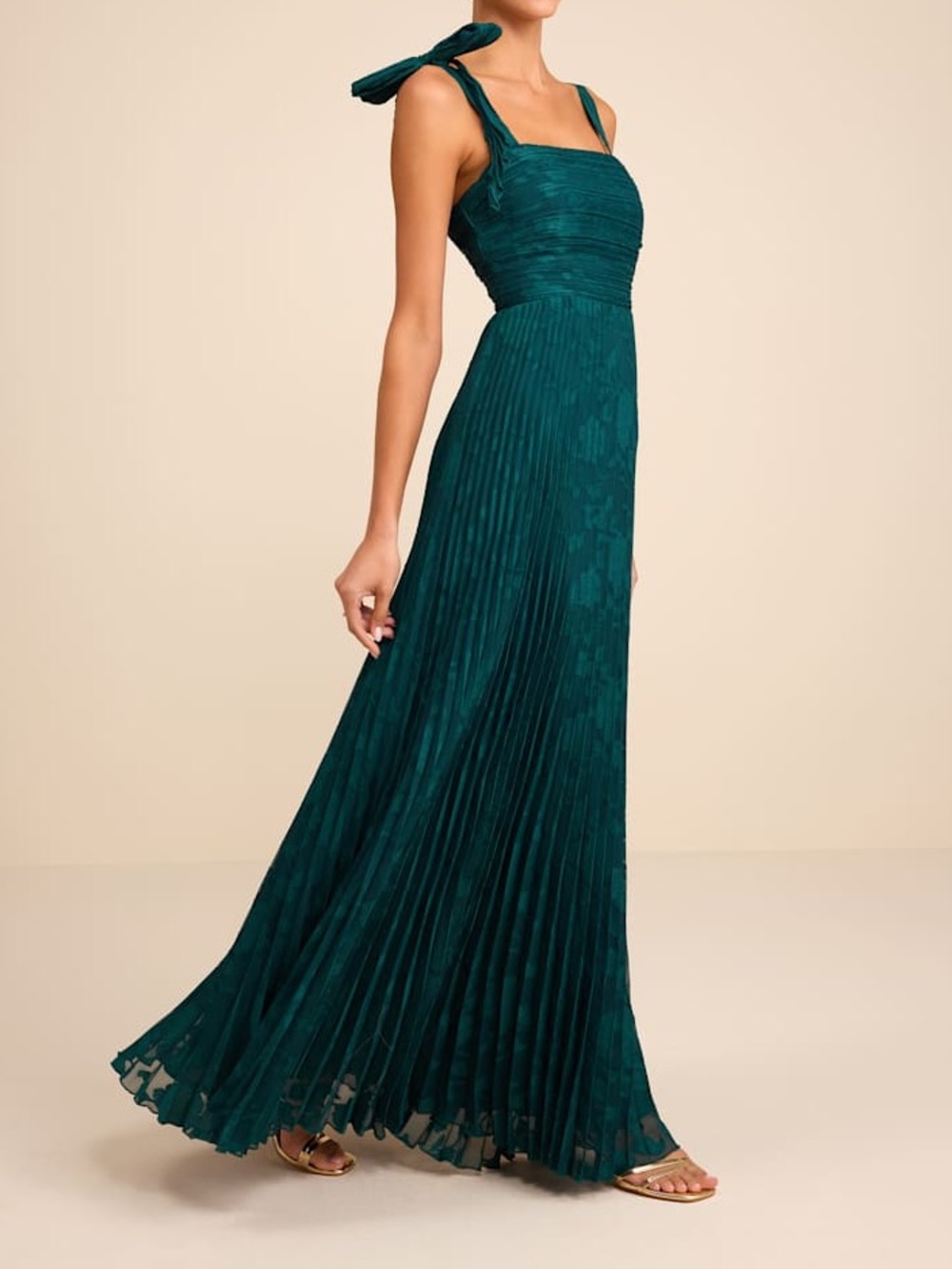 Luluβs FLAW Nyssa Emerald Floral Burnout Pleated Maxi Dress size L NWT